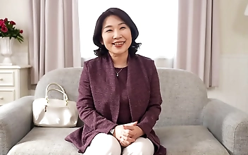 Matured and Luscious: 50-Year-Old Wife Sakura Motoya s Steamy Documentary