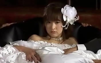 Unleash Your Desires with This Luscious MILF in JAV