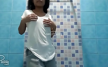 Revealing shower time with luscious Filipina teen