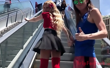Vegas Strip Fappening! Luscious Chick in Skimpy Thong Won't Leave You Disappointed