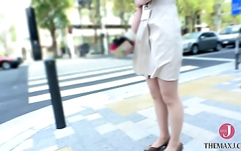 Behind the Door of a Five-star Hotel: A Luscious Wife's Naughty Pick-up Game