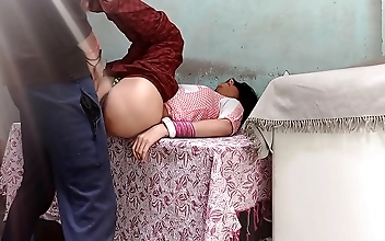 Indulge in the Lustful Passion of Desi Couple s Steamy Hindi Sex Act!