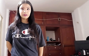 Sexual Desires Unleashed! Neighbor Gets Her Mouth Fucked by a Big Cock - Watch Now in Spanish!  Unleash Your Desires! Sексиve Neighbor Gets Her Mouth Fucked by a Bɪɡ C°ck - Watch Тhe Hottest Casera Action Now!