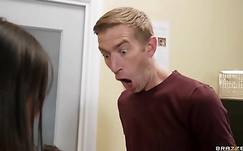 Yiming Curiositys Alluring Sneaky Shoe Seduction - Only on Brazzers